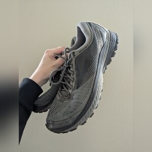 Brooks Men's Gray Running Shoes